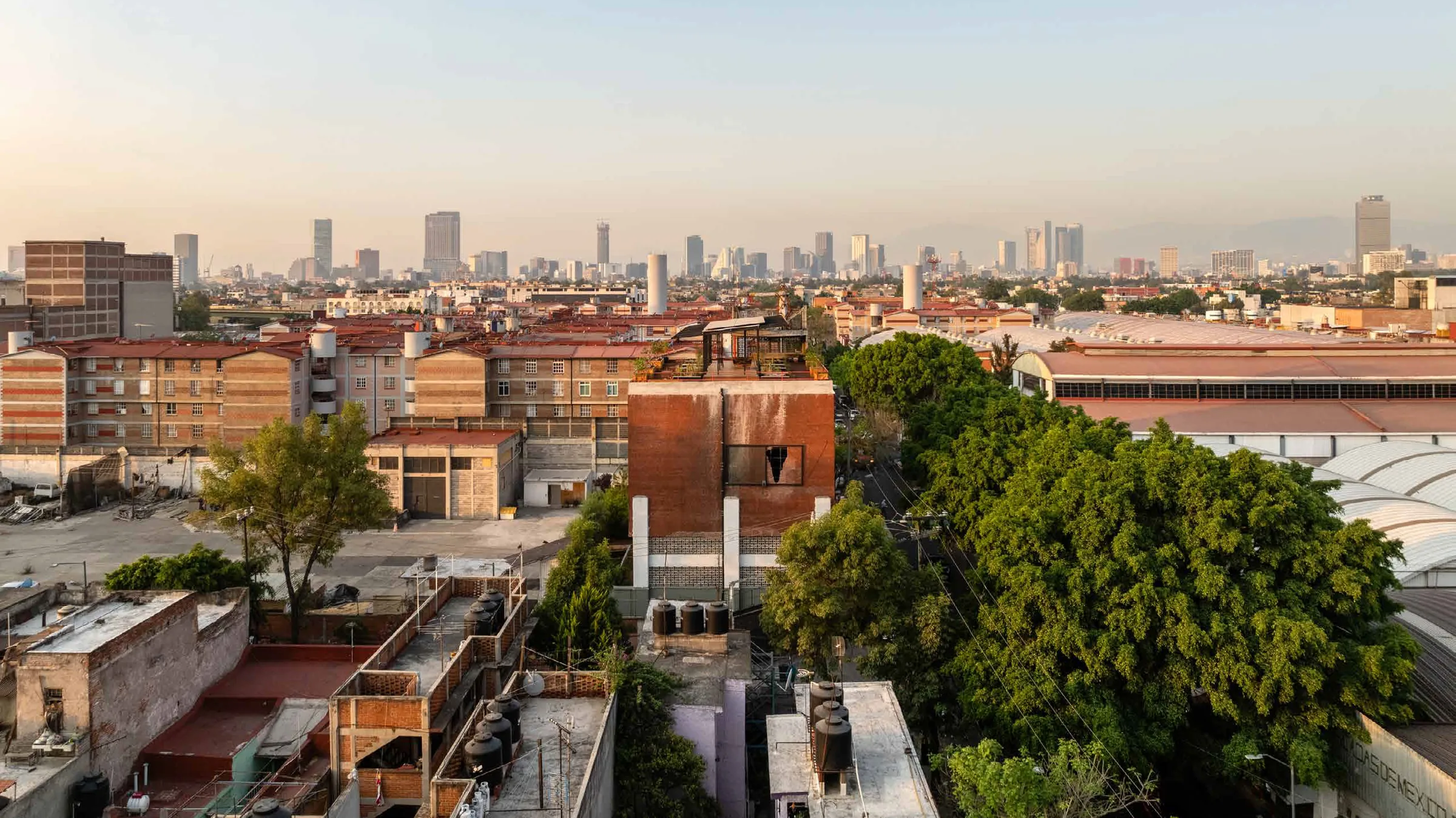 Pages from JSa Micro Urbanisms (YPO) SELECCION 6